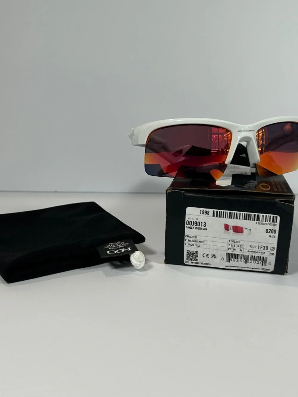 Oakley Youth Fit Sunglasses OJ9013-0362 Capacitor White Prizm Field Kids Size